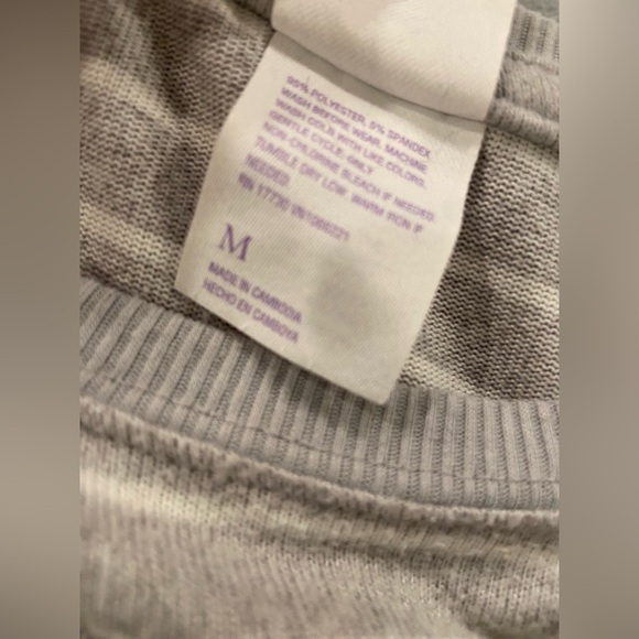 Stars Above Gray White Stripe Crew Neck Soft Plush Long Sleeve Shirt Size M - Picture 12 of 12